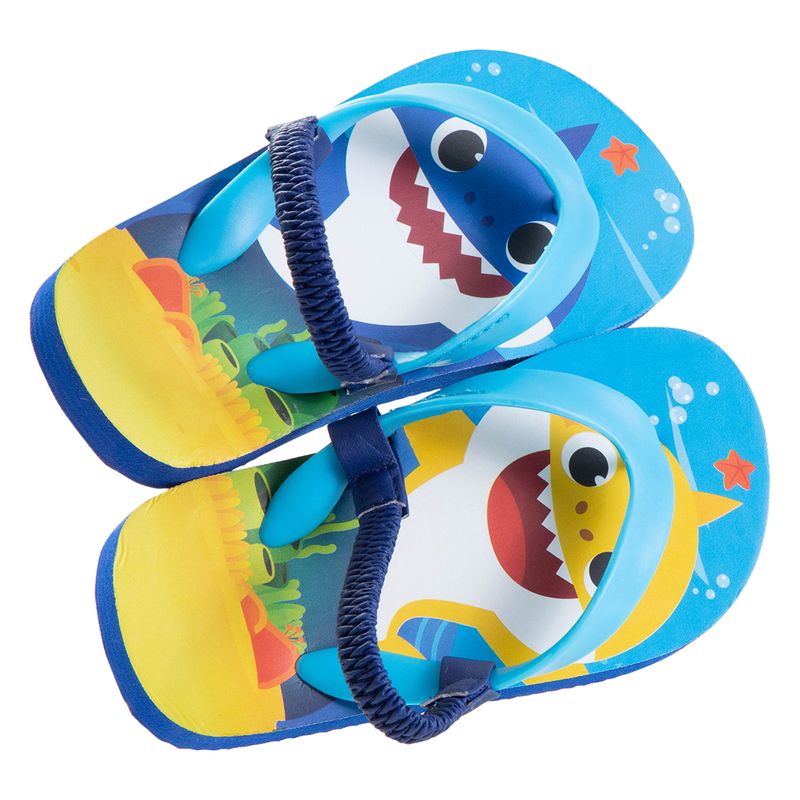 Sandalias-con-diseño-de-tiburon-para-niño-pequeño