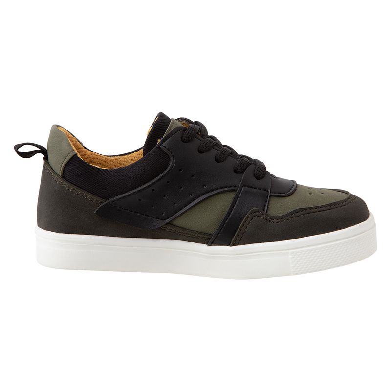 Zapatos-tipo-sneaker-para-niño-pequeño