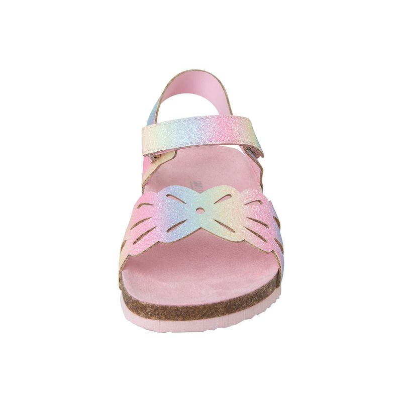Sandalias-planas-para-niña-pequeña