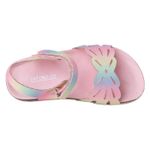 Sandalias-planas-para-niña-pequeña
