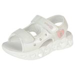 Sandalias-con-diseño-de-corazones-para-niña-pequeña