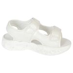 Sandalias-con-diseño-de-corazones-para-niña-pequeña