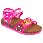 Sandalias-planas-para-niña-pequeña